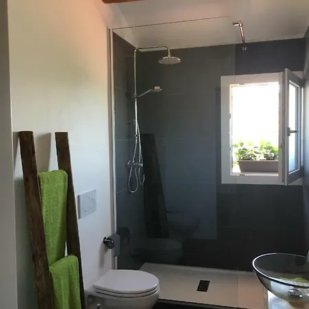 Konukevi La Lanterna &
